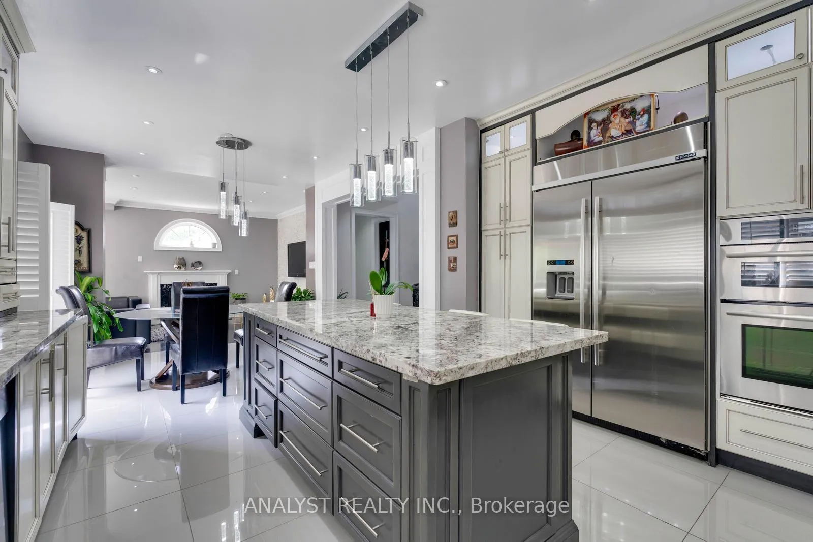 Photo 15 of 43 Belsite Court, Vaughan, Kleinburg — HOMEH