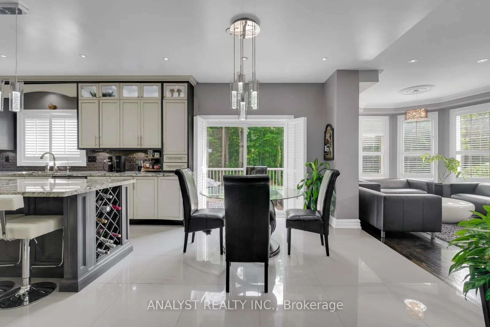 Photo 16 of 43 Belsite Court, Vaughan, Kleinburg — HOMEH