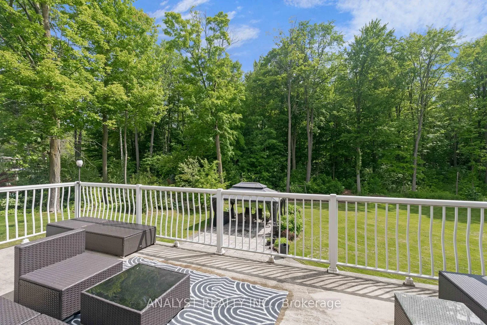 Photo 17 of 43 Belsite Court, Vaughan, Kleinburg — HOMEH
