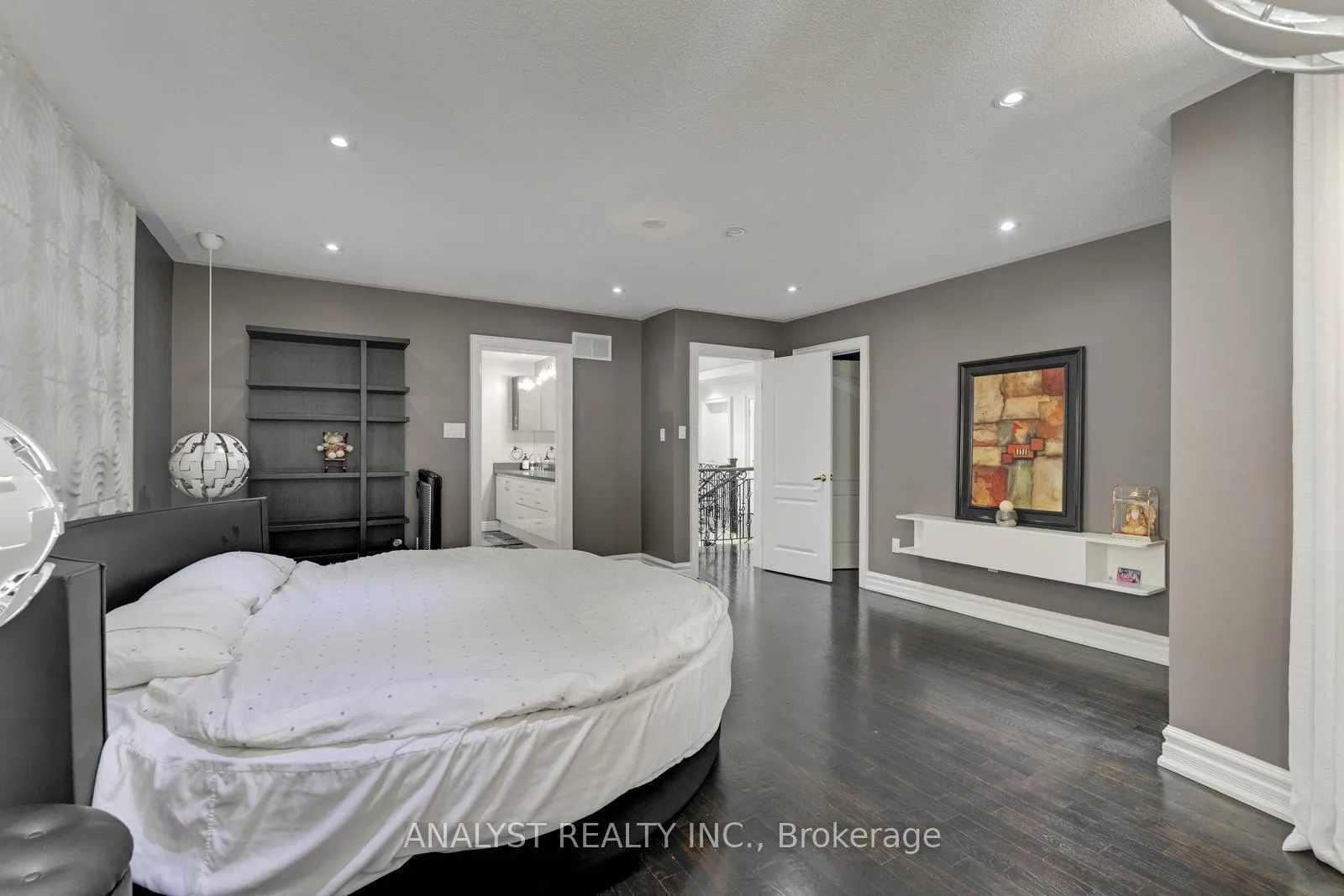 Photo 26 of 43 Belsite Court, Vaughan, Kleinburg — HOMEH