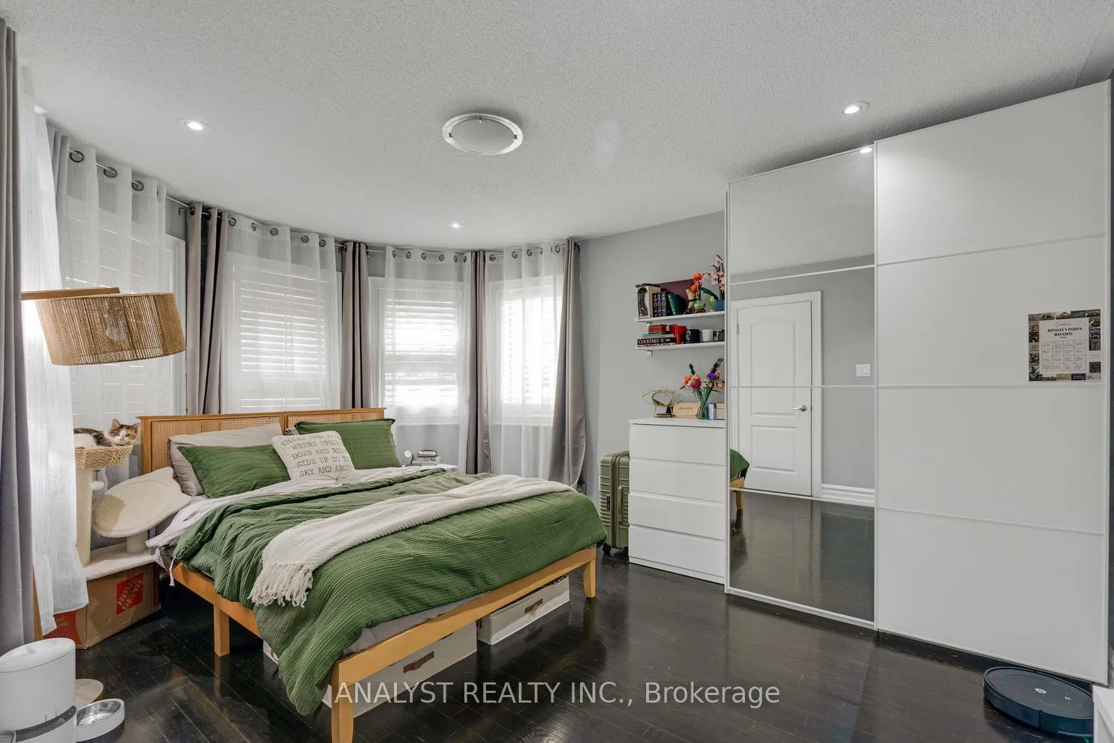 Photo 31 of 43 Belsite Court, Vaughan, Kleinburg — HOMEH