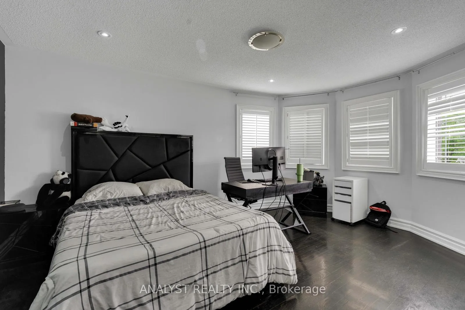Photo 34 of 43 Belsite Court, Vaughan, Kleinburg — HOMEH