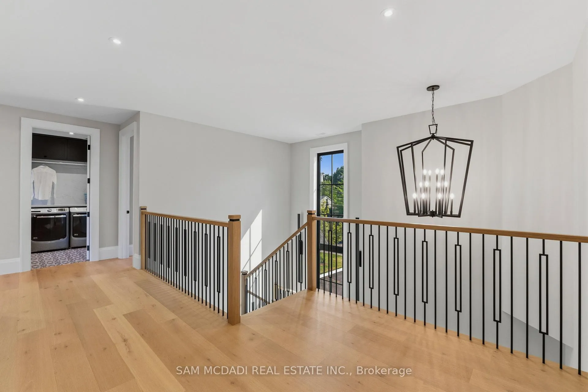 Photo 23 of 899 Danforth Place, Burlington, Bayview — HOMEH