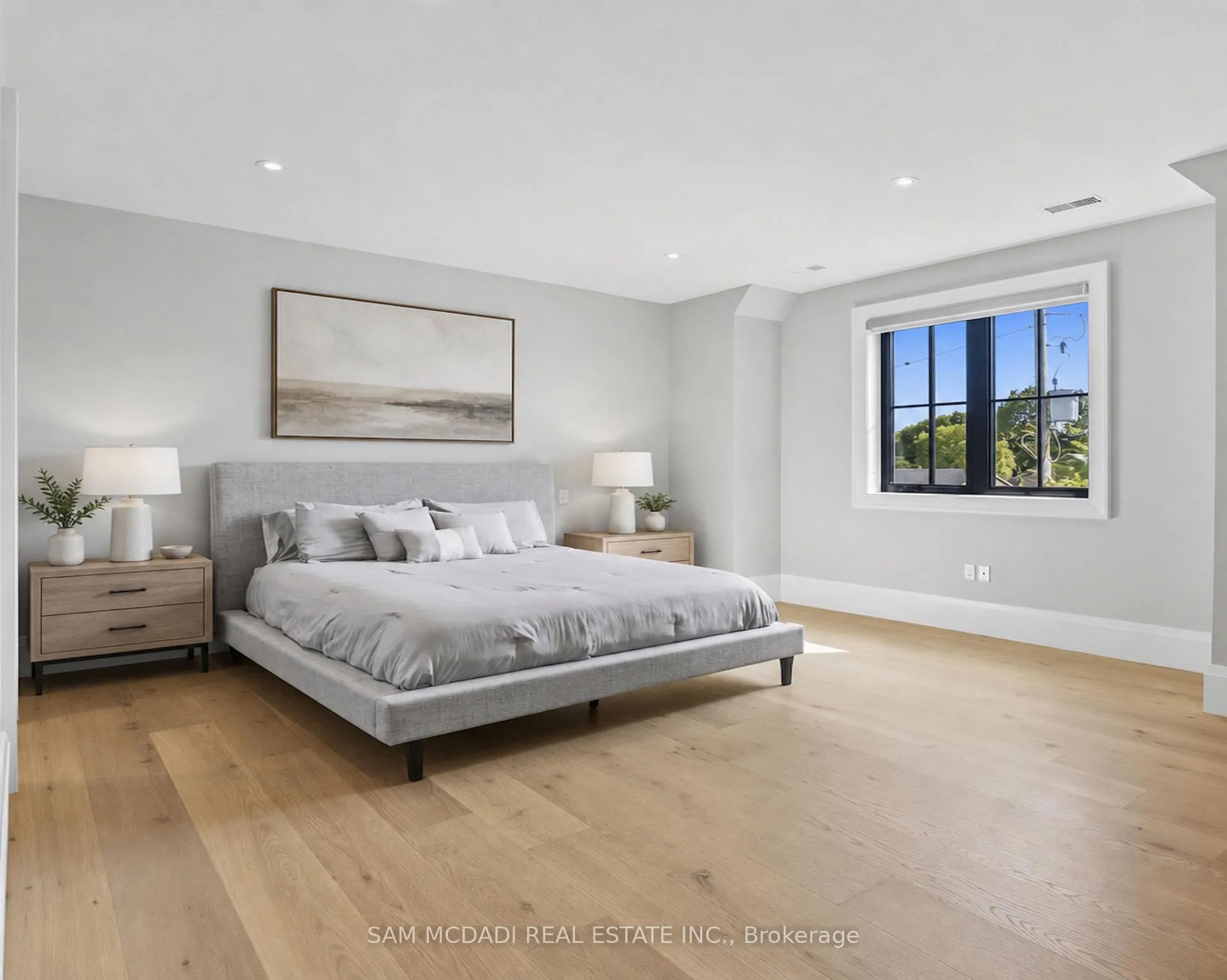 Photo 33 of 899 Danforth Place, Burlington, Bayview — HOMEH