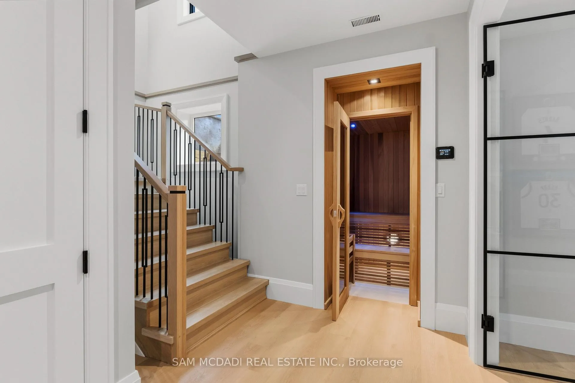 Photo 38 of 899 Danforth Place, Burlington, Bayview — HOMEH