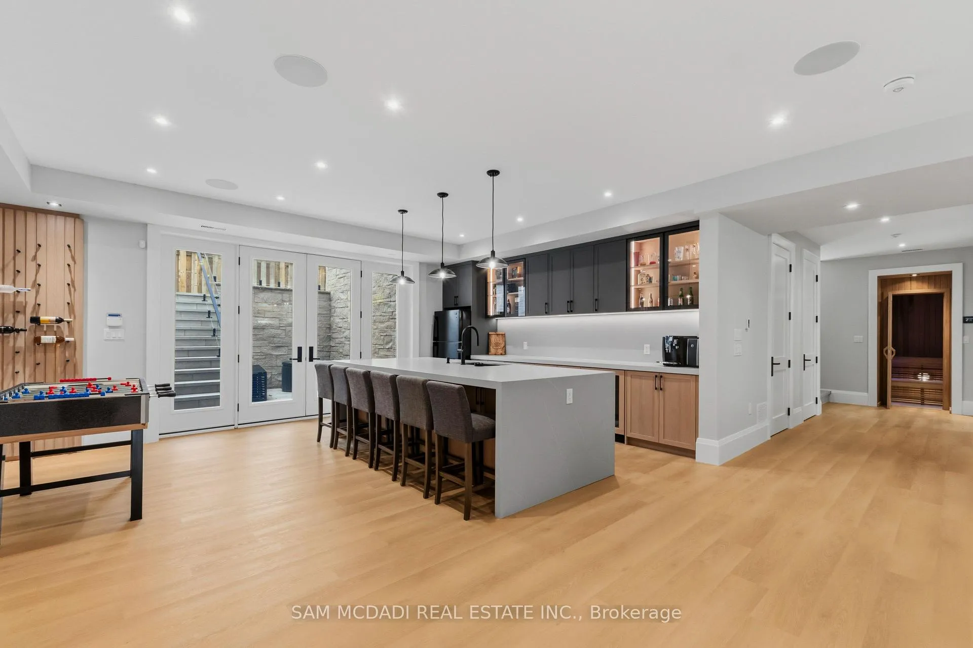 Photo 39 of 899 Danforth Place, Burlington, Bayview — HOMEH
