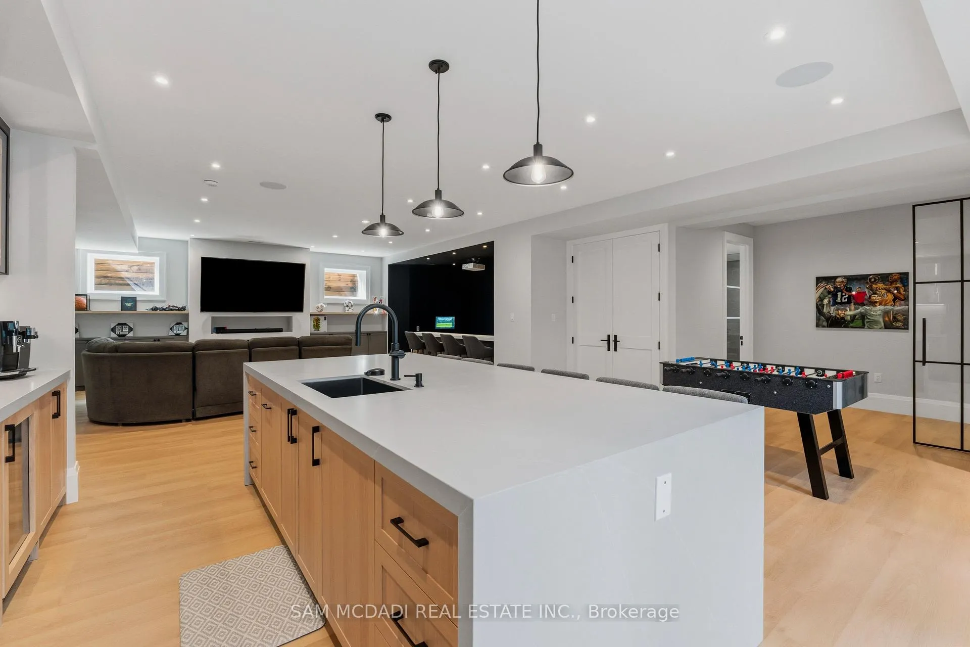 Photo 42 of 899 Danforth Place, Burlington, Bayview — HOMEH