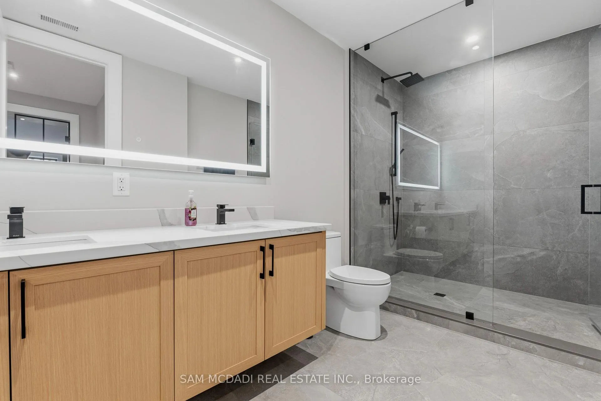 Photo 45 of 899 Danforth Place, Burlington, Bayview — HOMEH