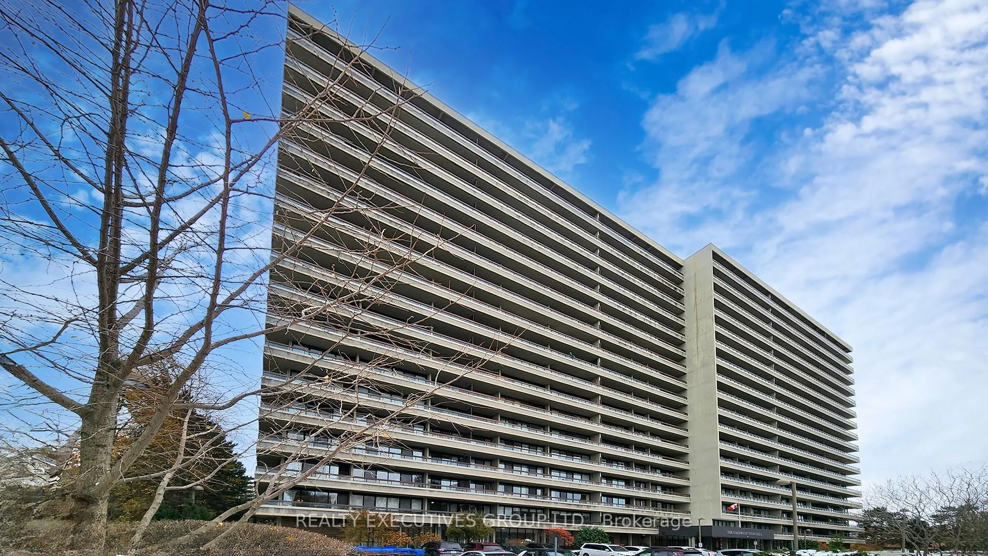 Photo 2 of Unit 309, 8111 Yonge Street, Markham, Royal Orchard — HOMEH
