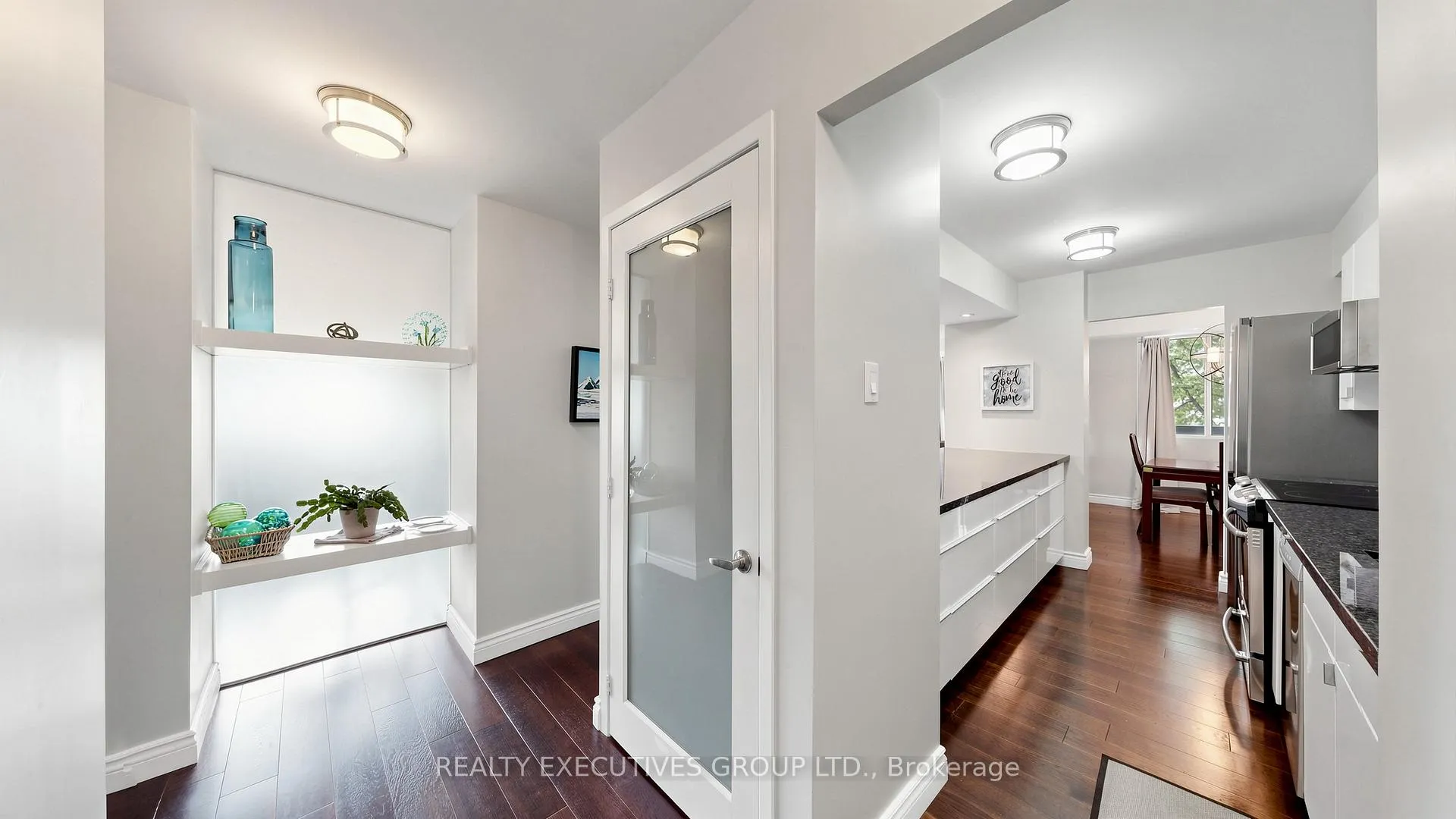 Photo 5 of Unit 309, 8111 Yonge Street, Markham, Royal Orchard — HOMEH