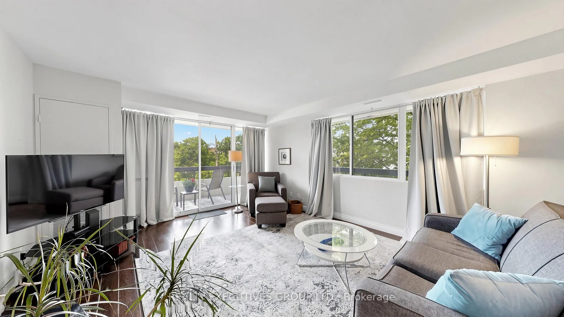 Photo 7 of Unit 309, 8111 Yonge Street, Markham, Royal Orchard — HOMEH