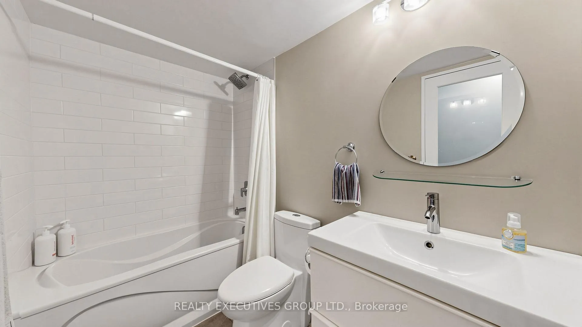 Photo 32 of Unit 309, 8111 Yonge Street, Markham, Royal Orchard — HOMEH