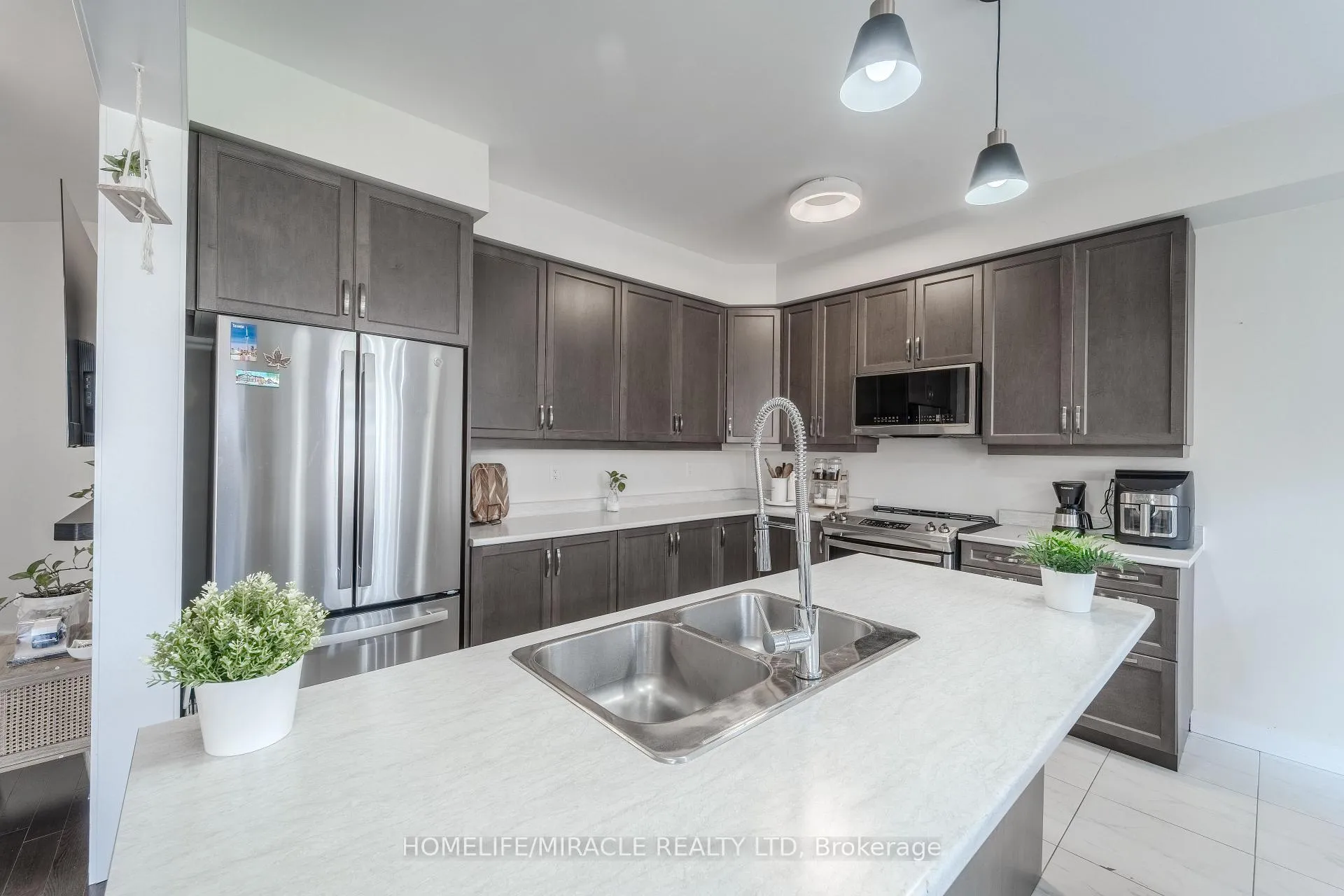 Photo 8 of 22 Santos Drive, Haldimand — HOMEH