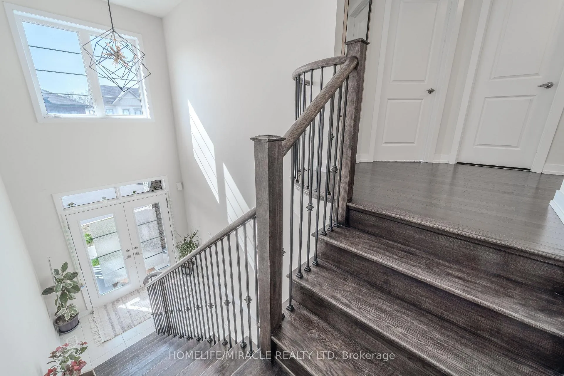 Photo 16 of 22 Santos Drive, Haldimand — HOMEH
