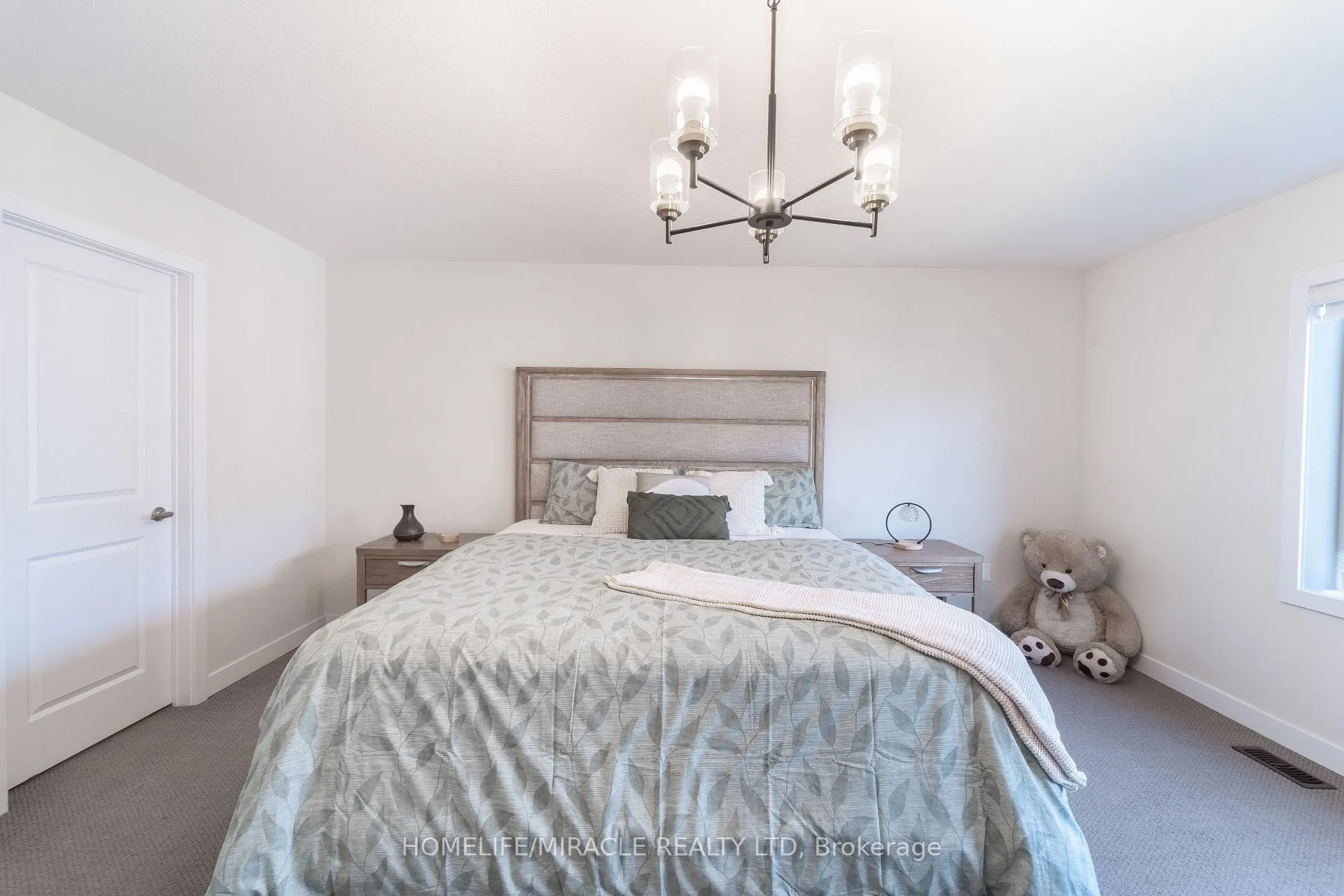 Photo 26 of 22 Santos Drive, Haldimand — HOMEH
