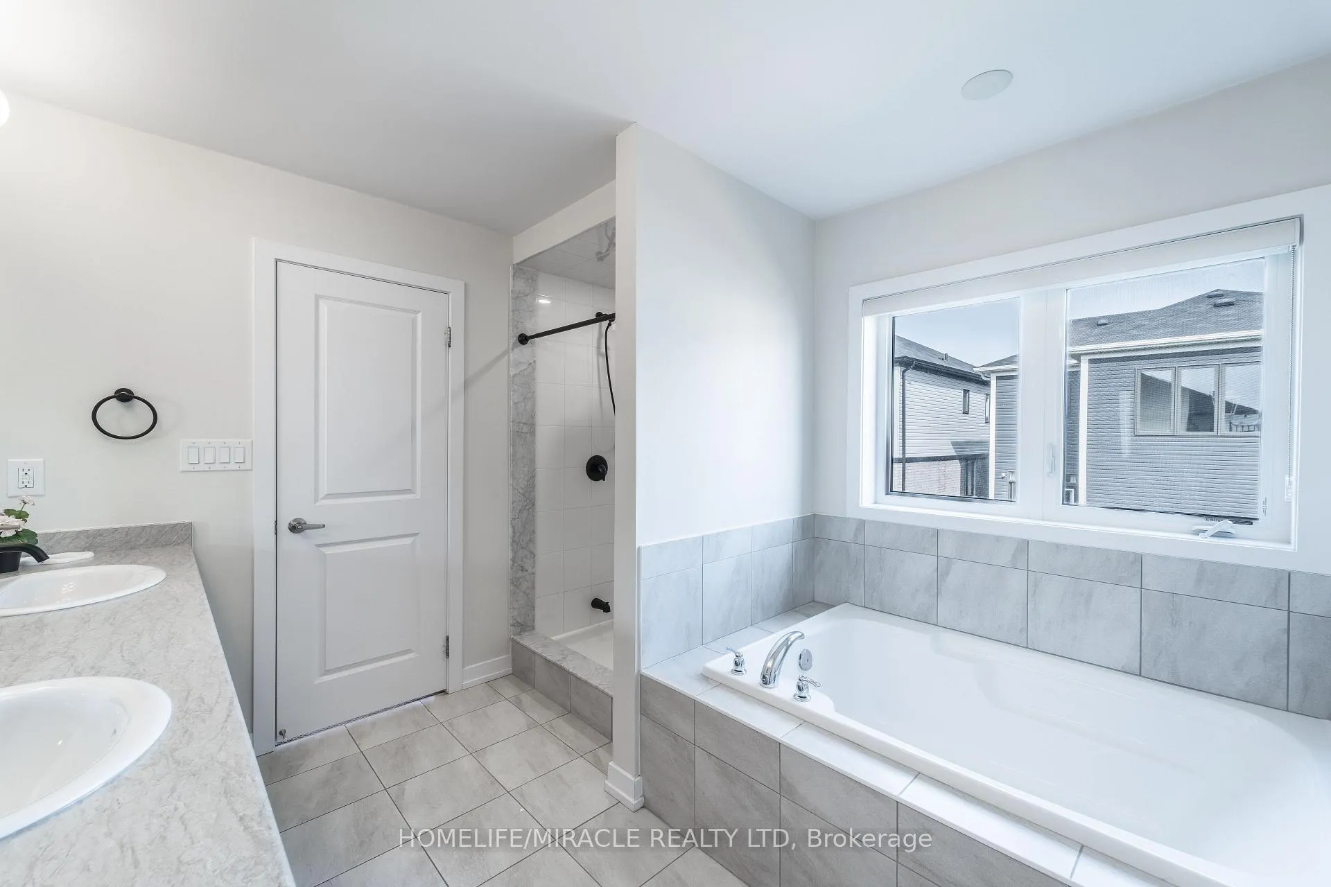 Photo 30 of 22 Santos Drive, Haldimand — HOMEH