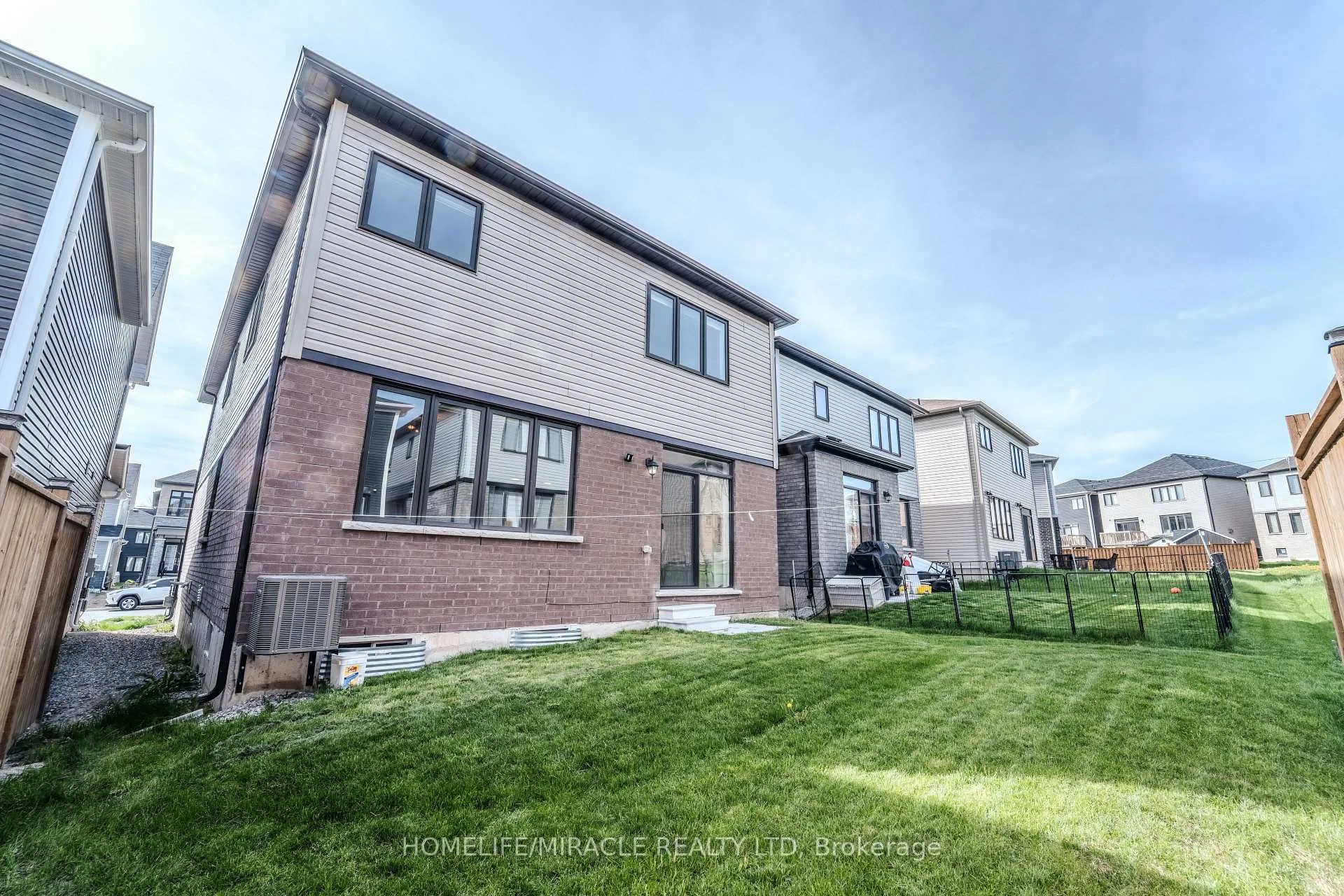 Photo 34 of 22 Santos Drive, Haldimand — HOMEH