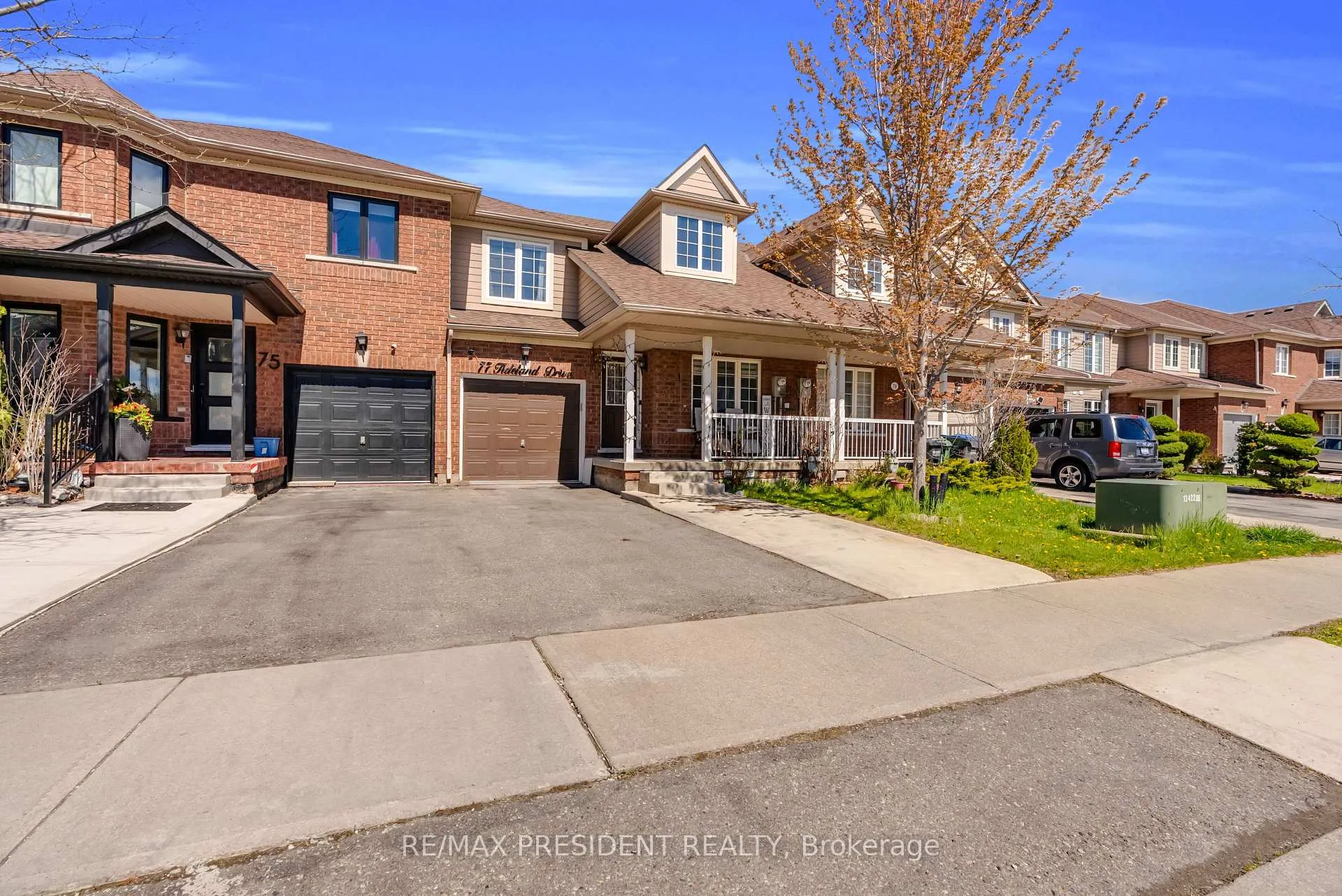 Photo 5 of 77 Tideland Drive, Brampton, Fletcher's Meadow — HOMEH