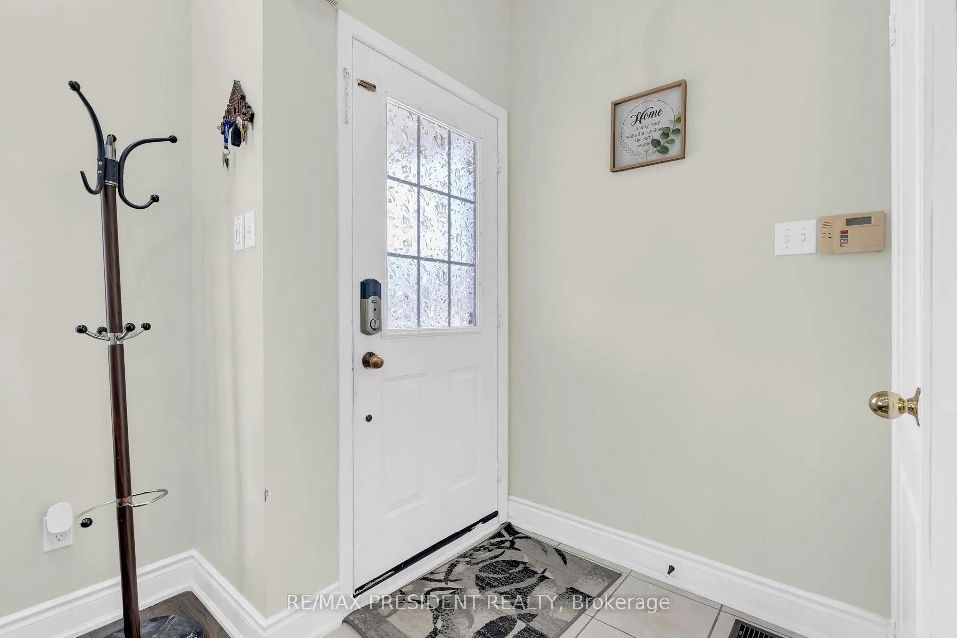 Photo 8 of 77 Tideland Drive, Brampton, Fletcher's Meadow — HOMEH