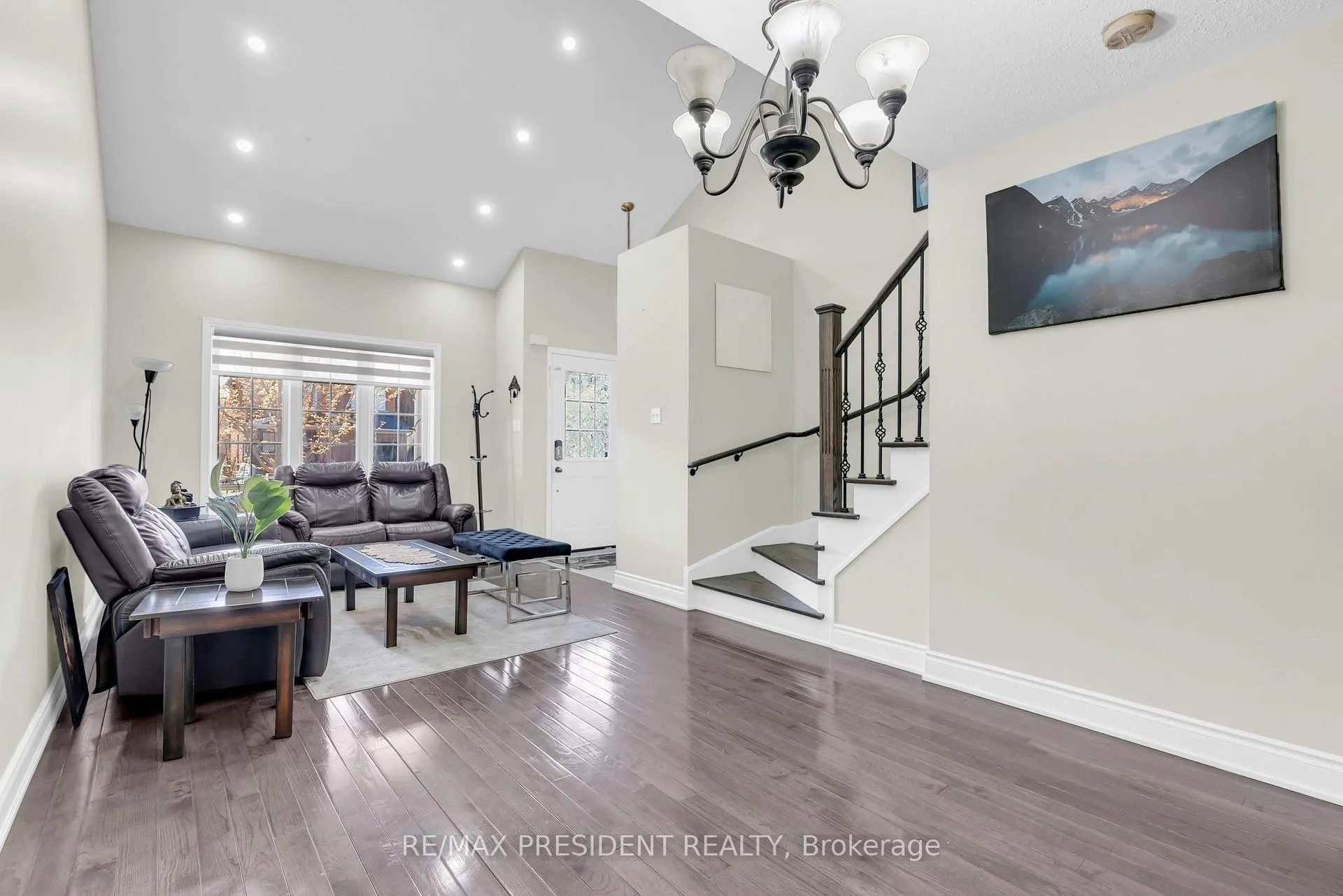 Photo 12 of 77 Tideland Drive, Brampton, Fletcher's Meadow — HOMEH