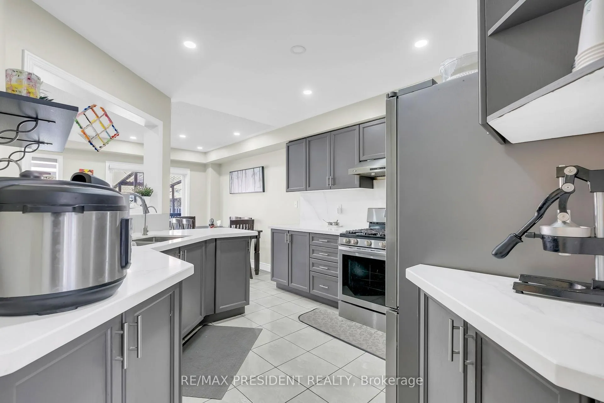 Photo 21 of 77 Tideland Drive, Brampton, Fletcher's Meadow — HOMEH