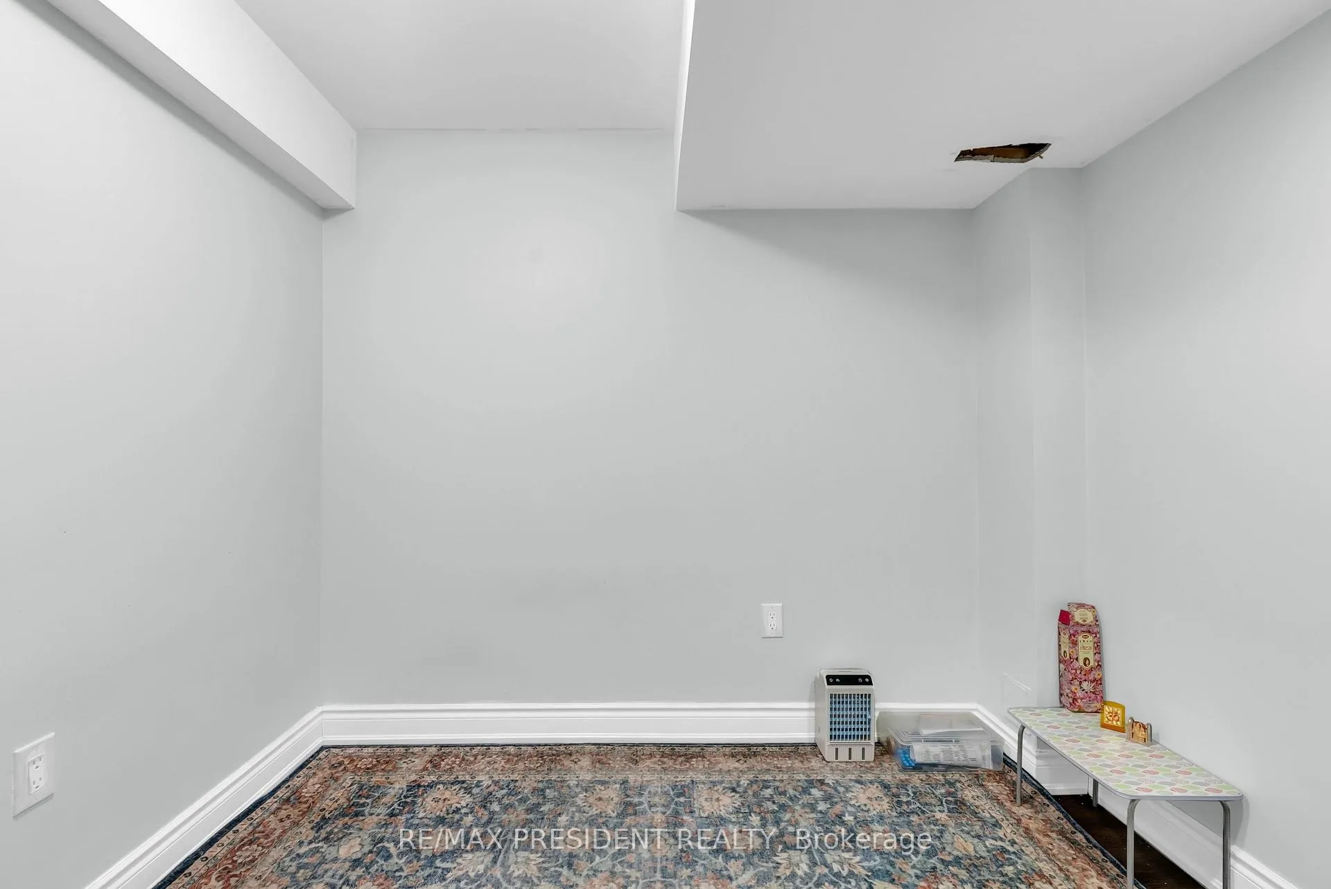 Photo 46 of 77 Tideland Drive, Brampton, Fletcher's Meadow — HOMEH