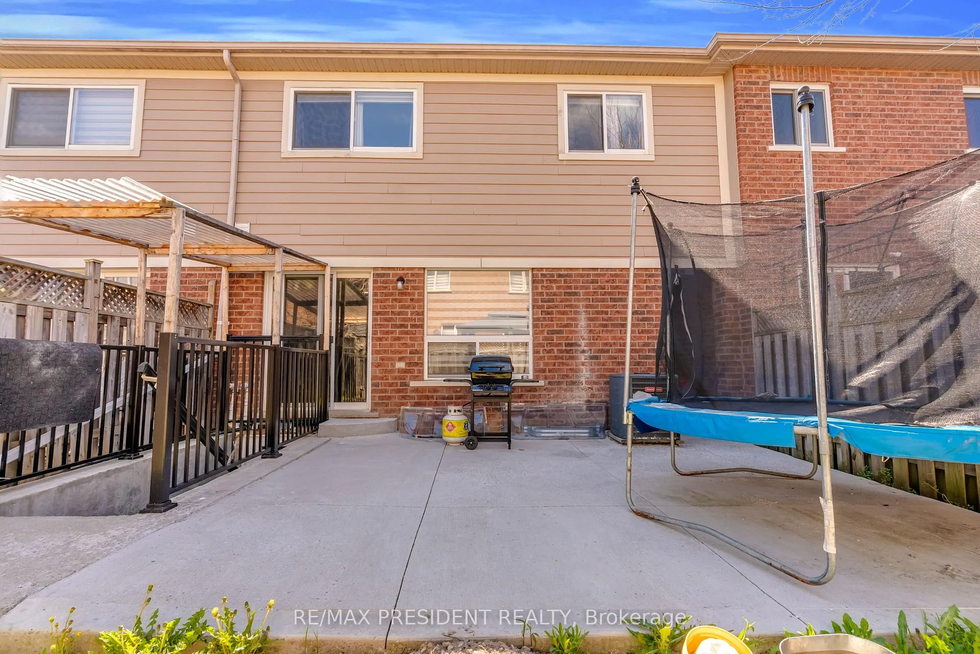 Photo 50 of 77 Tideland Drive, Brampton, Fletcher's Meadow — HOMEH