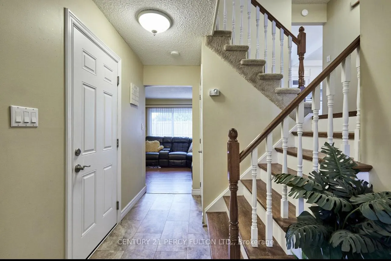 Photo 10 of 363 New Gate Avenue, Oshawa, Centennial — HOMEH