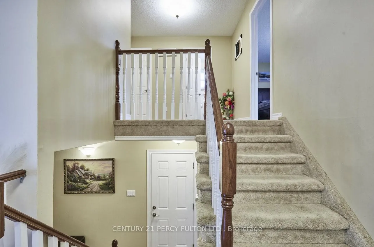 Photo 12 of 363 New Gate Avenue, Oshawa, Centennial — HOMEH