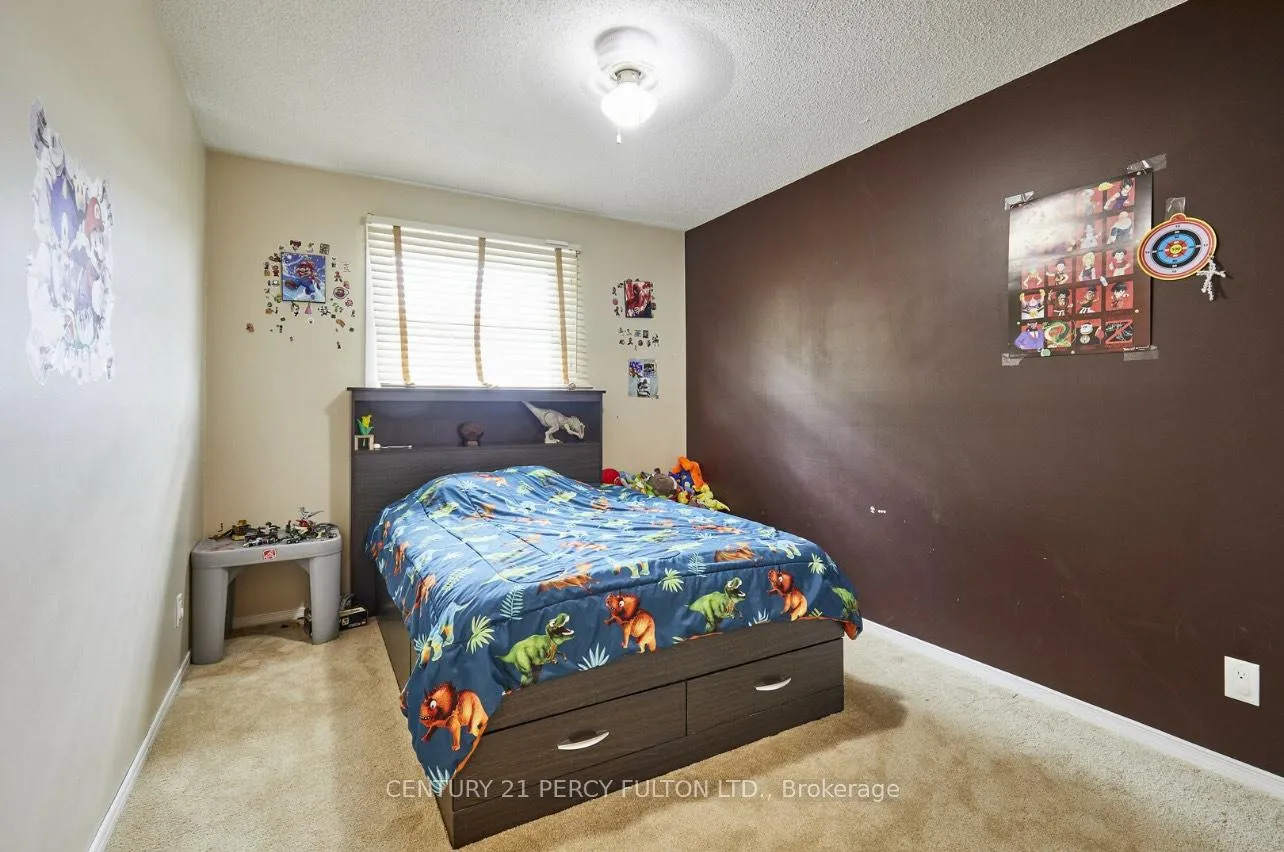 Photo 24 of 363 New Gate Avenue, Oshawa, Centennial — HOMEH