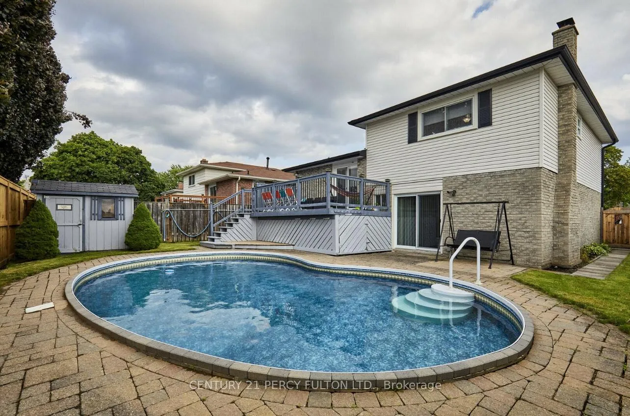 Photo 37 of 363 New Gate Avenue, Oshawa, Centennial — HOMEH
