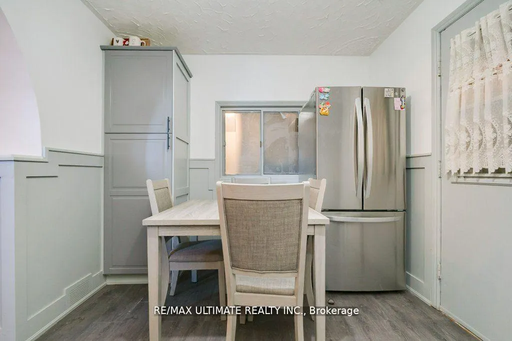 Photo 6 of 34 Hickson Street, Toronto, Little Portugal — HOMEH