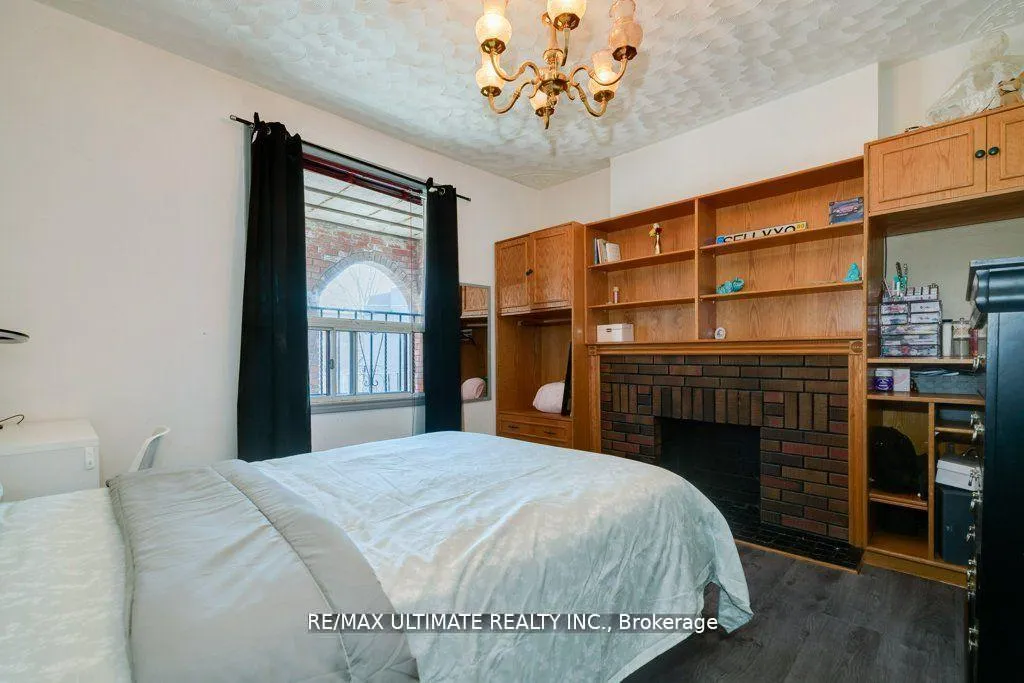 Photo 12 of 34 Hickson Street, Toronto, Little Portugal — HOMEH