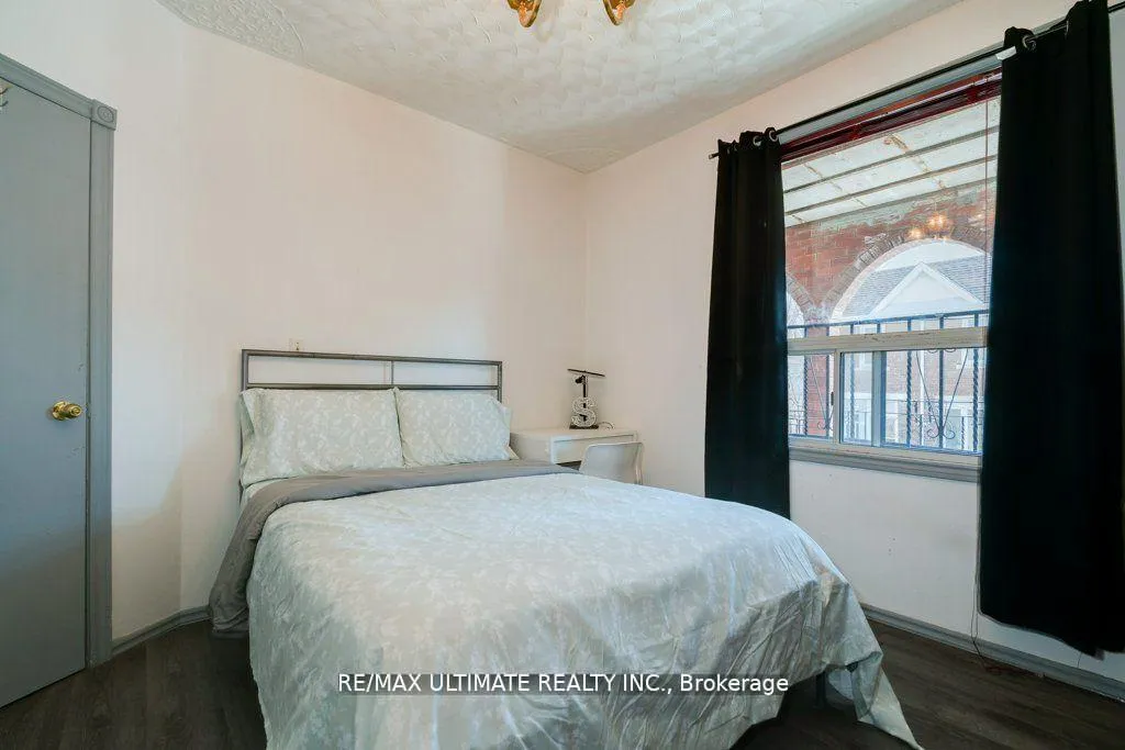 Photo 13 of 34 Hickson Street, Toronto, Little Portugal — HOMEH