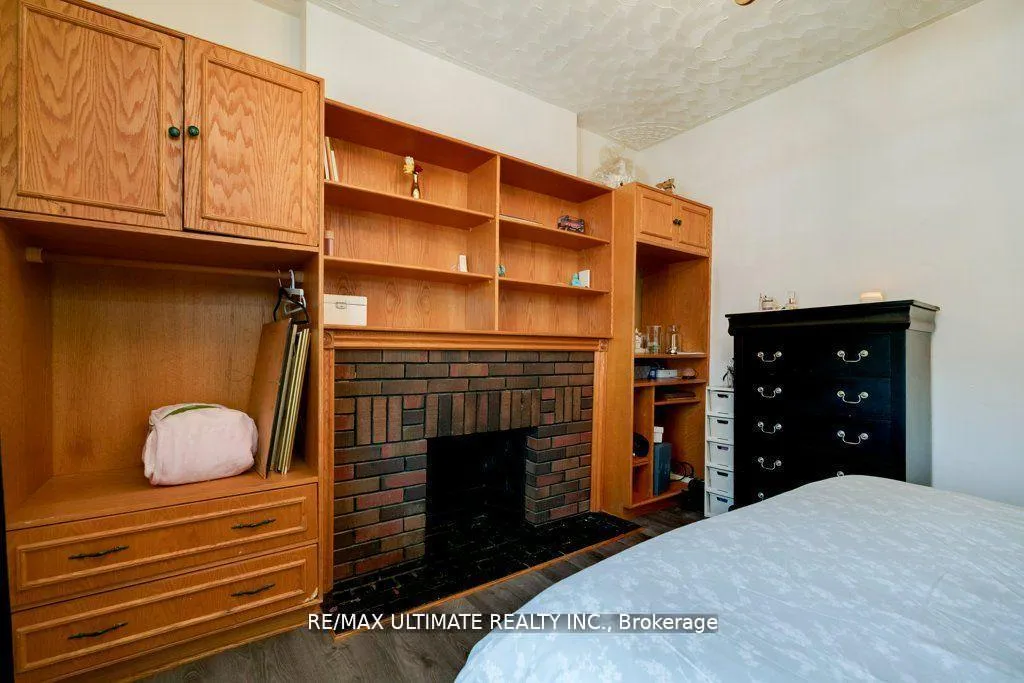 Photo 14 of 34 Hickson Street, Toronto, Little Portugal — HOMEH