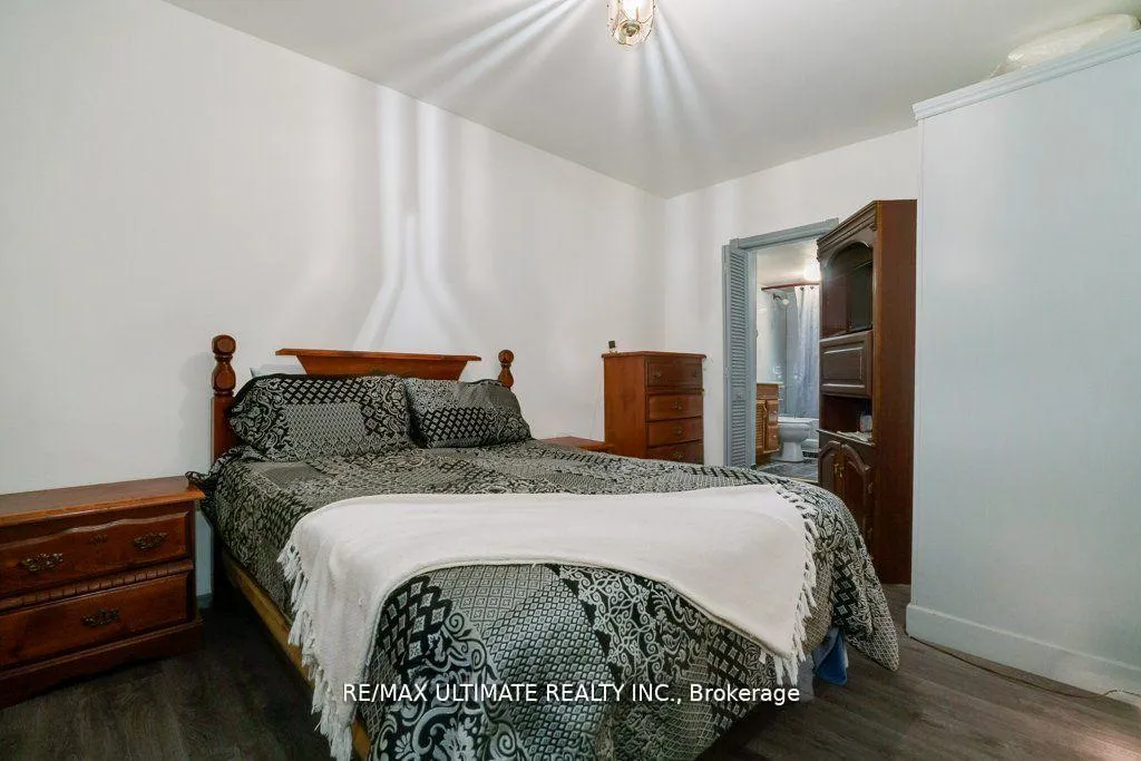 Photo 15 of 34 Hickson Street, Toronto, Little Portugal — HOMEH