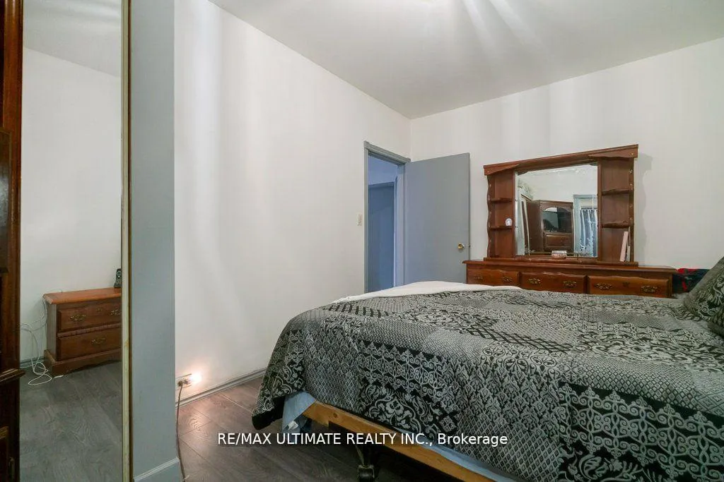 Photo 16 of 34 Hickson Street, Toronto, Little Portugal — HOMEH