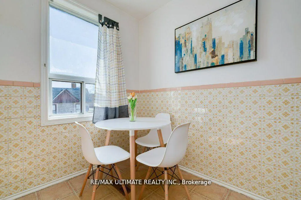 Photo 20 of 34 Hickson Street, Toronto, Little Portugal — HOMEH