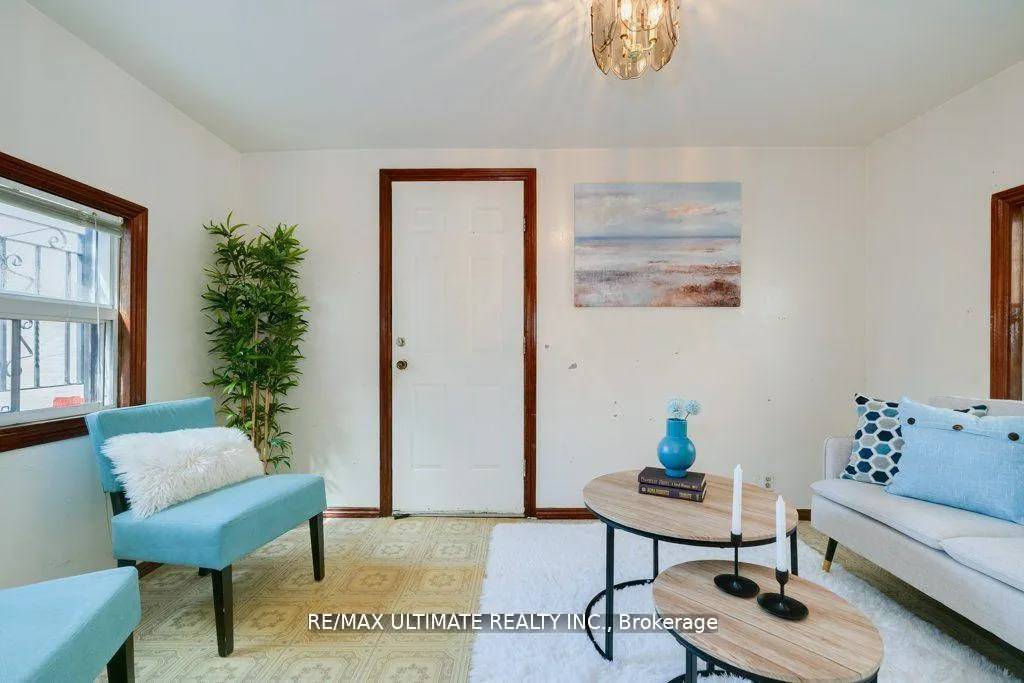 Photo 27 of 34 Hickson Street, Toronto, Little Portugal — HOMEH