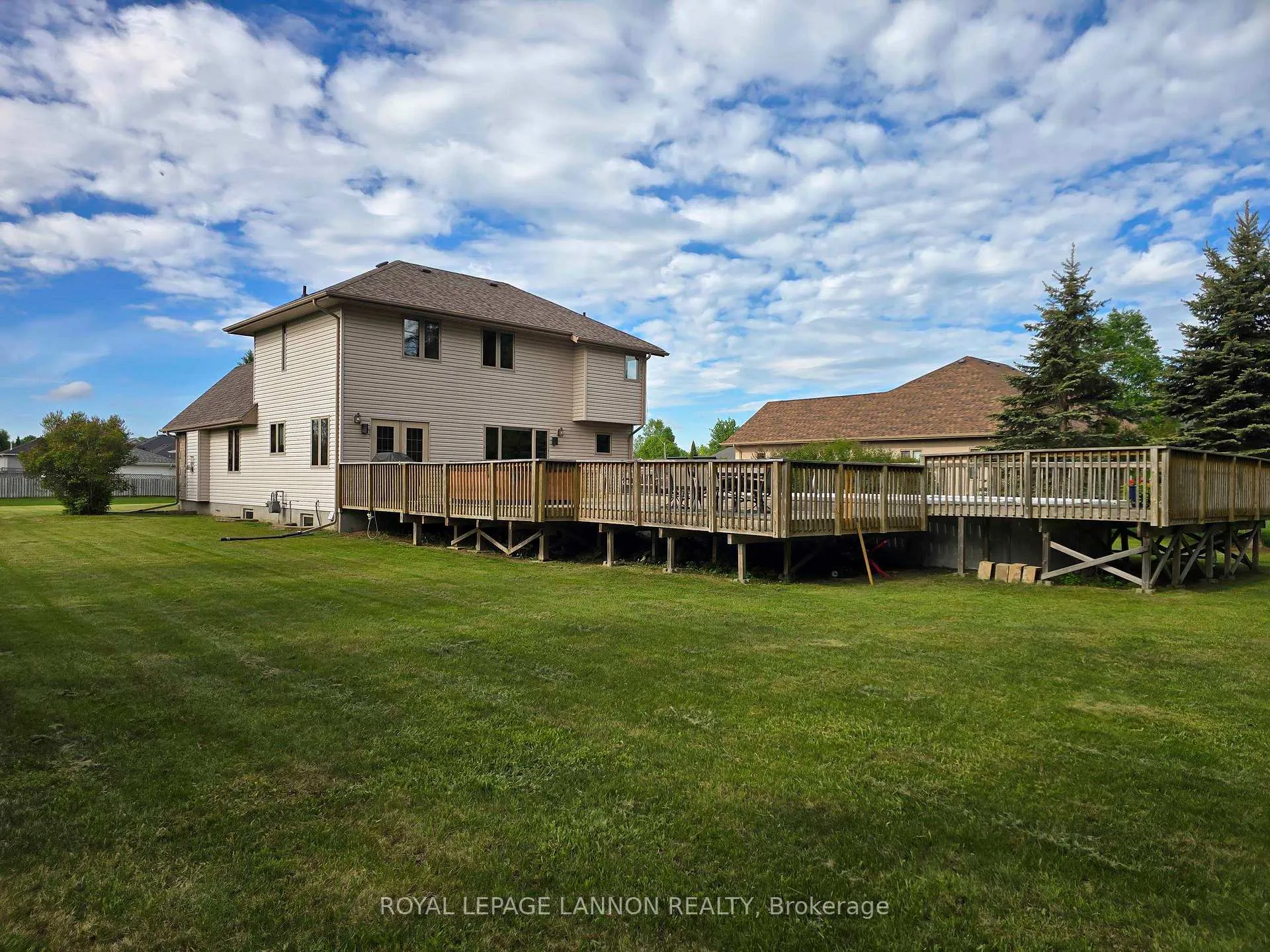 Photo 4 of 2169 Lacewood Drive, Thunder Bay, Rosslyn Road — HOMEH