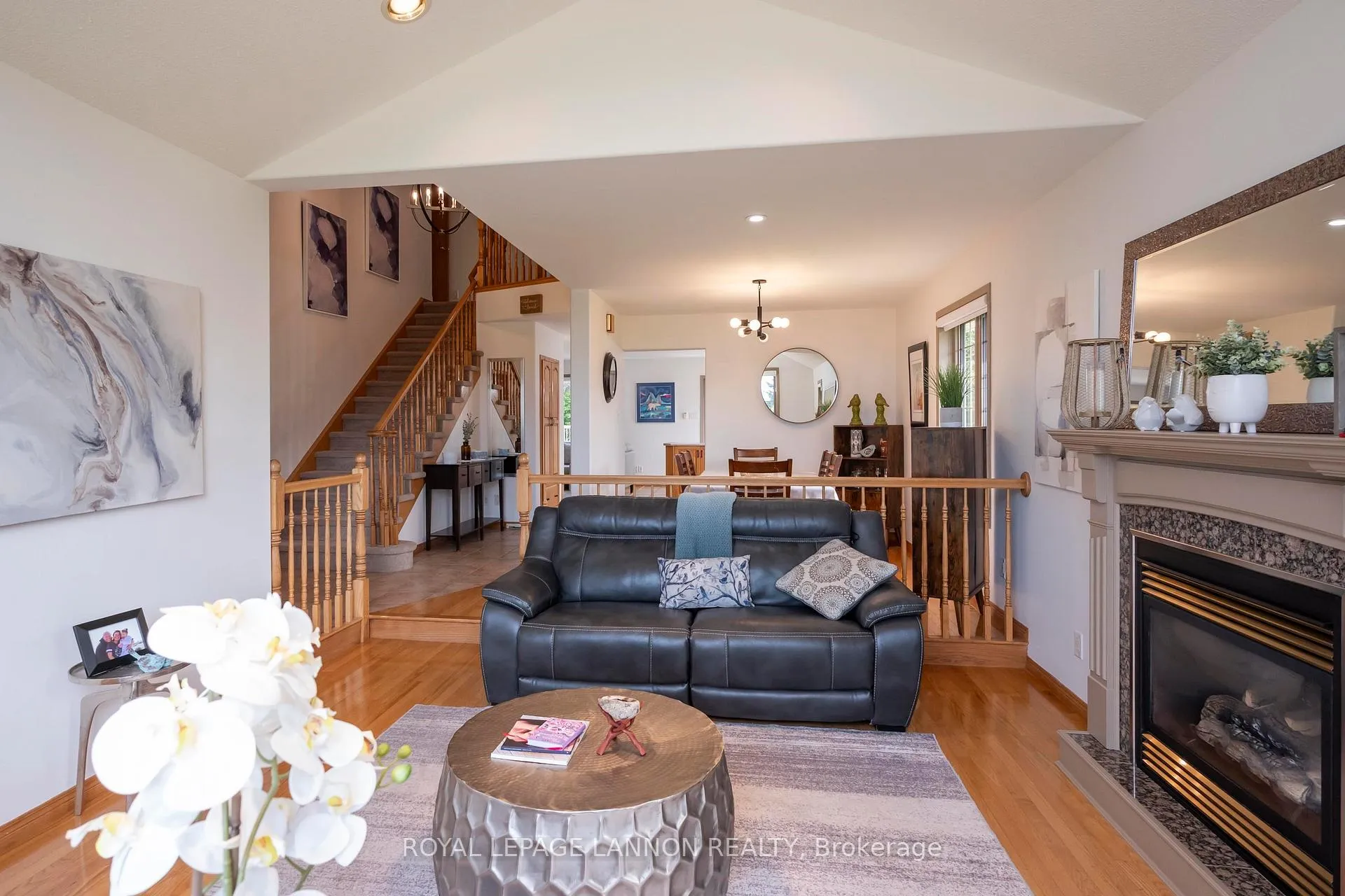 Photo 12 of 2169 Lacewood Drive, Thunder Bay, Rosslyn Road — HOMEH