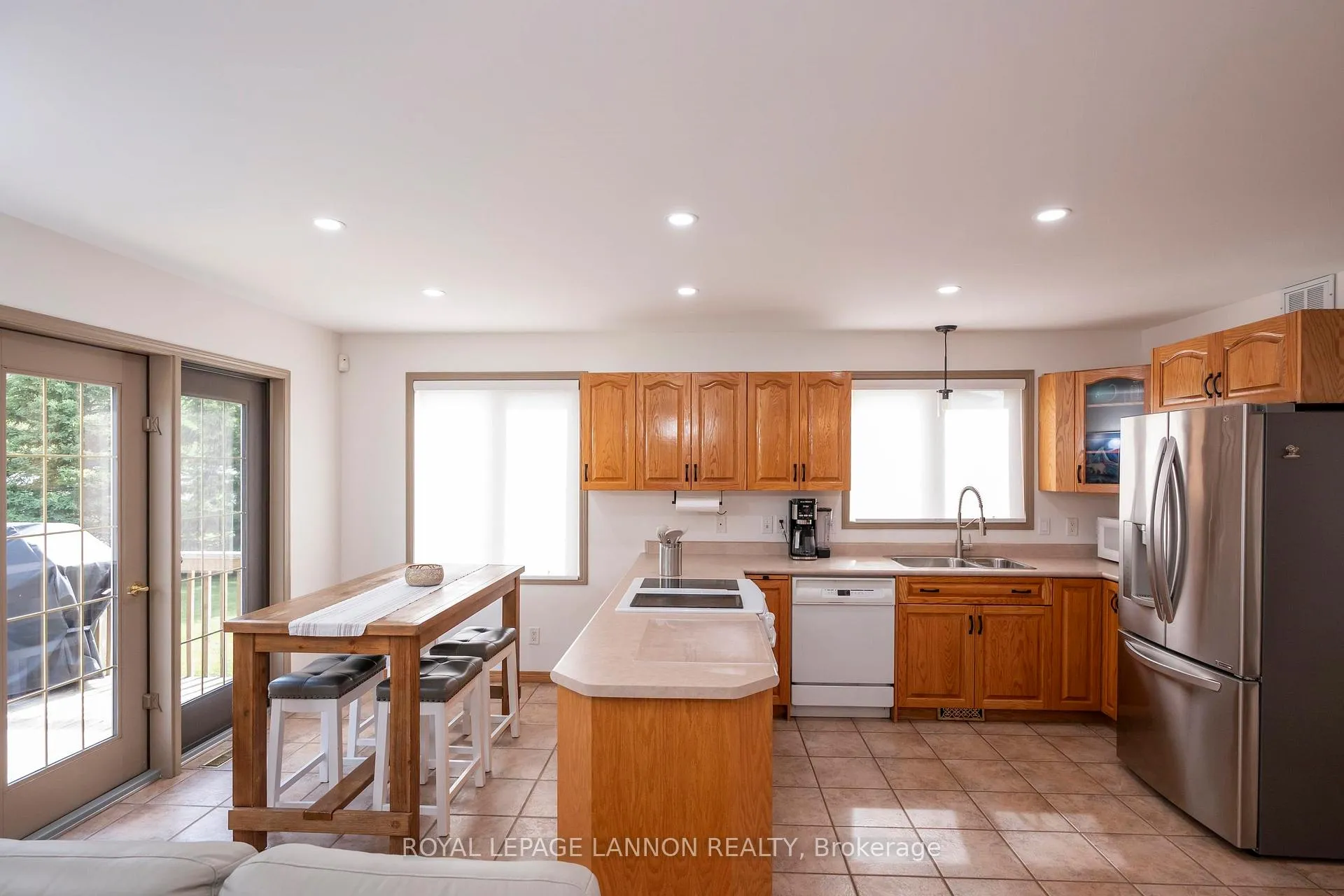 Photo 21 of 2169 Lacewood Drive, Thunder Bay, Rosslyn Road — HOMEH