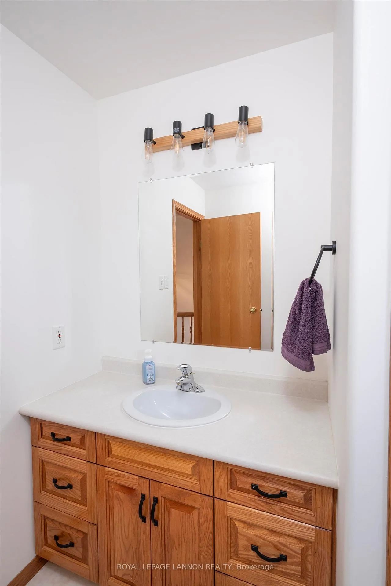 Photo 39 of 2169 Lacewood Drive, Thunder Bay, Rosslyn Road — HOMEH