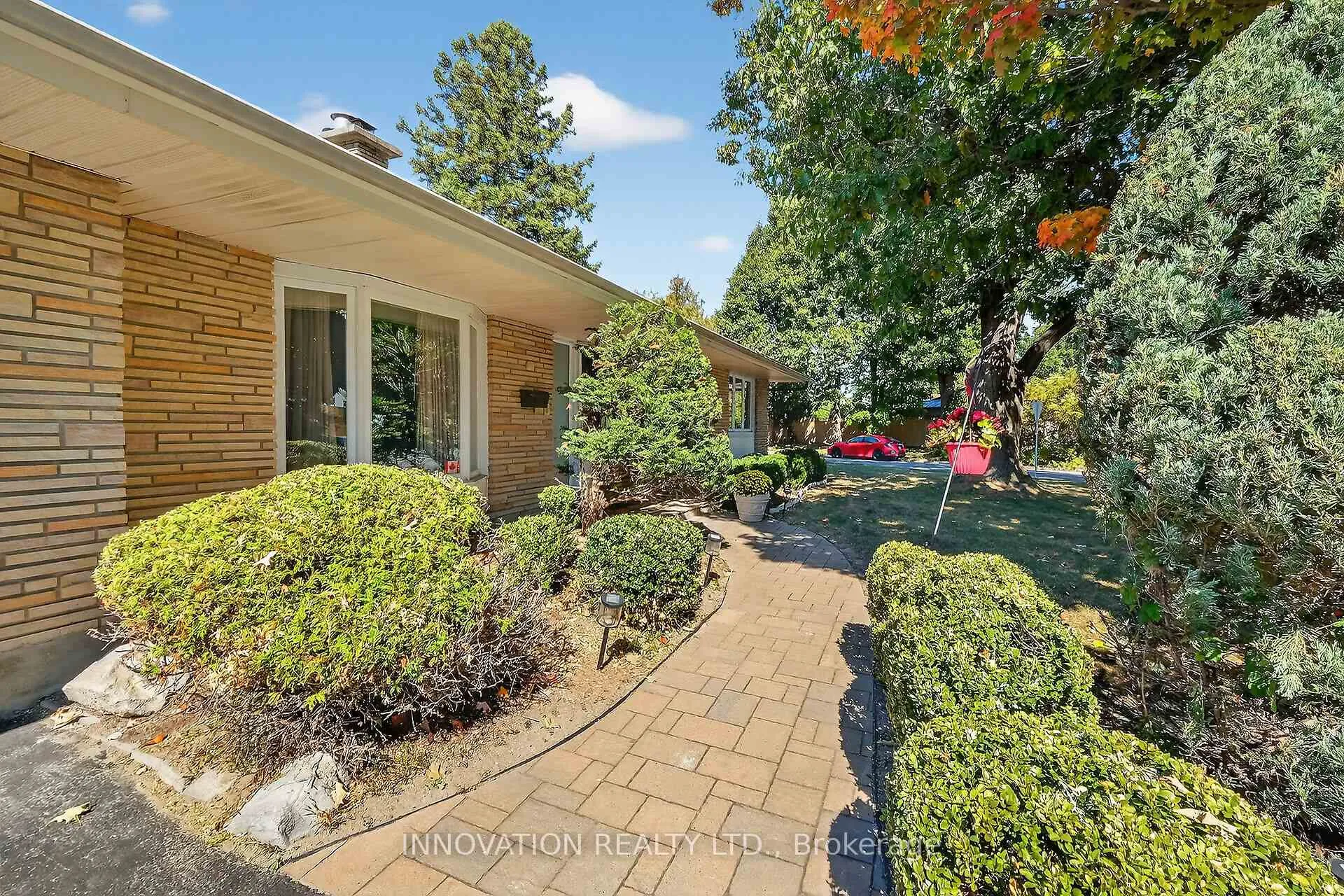 Photo 2 of 1951 Garfield Avenue, Ottawa, Braemar Park — HOMEH