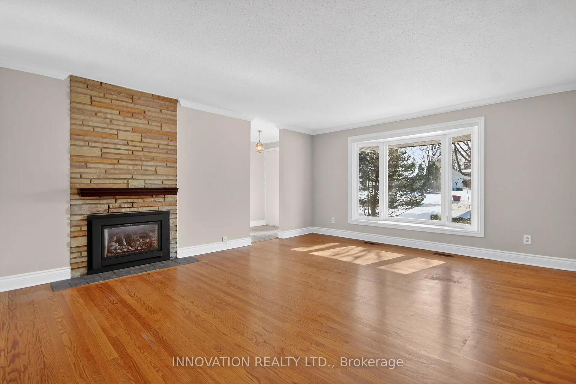 Photo 6 of 1951 Garfield Avenue, Ottawa, Braemar Park — HOMEH
