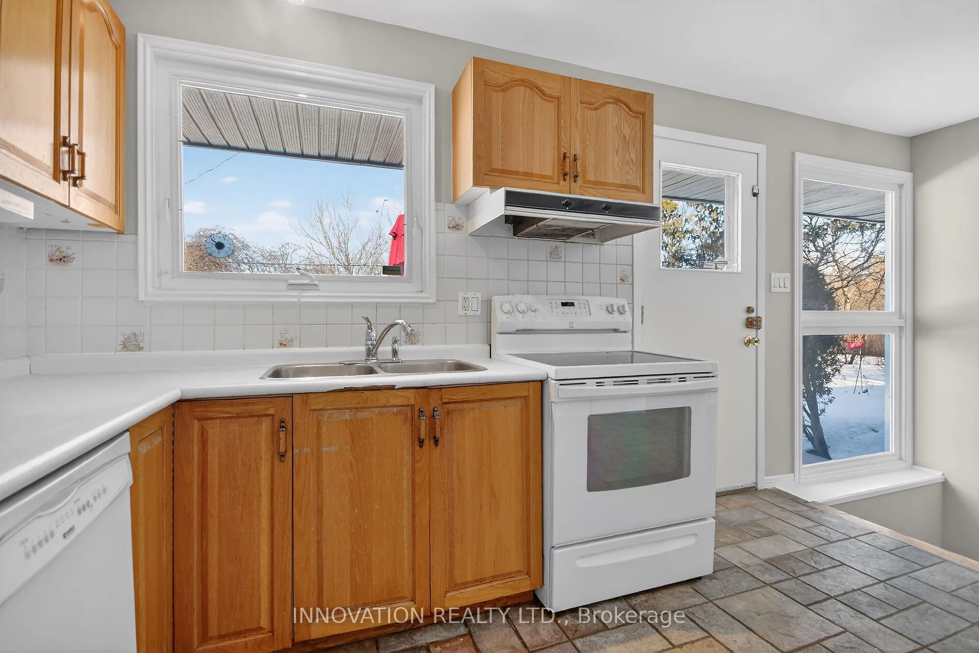 Photo 14 of 1951 Garfield Avenue, Ottawa, Braemar Park — HOMEH