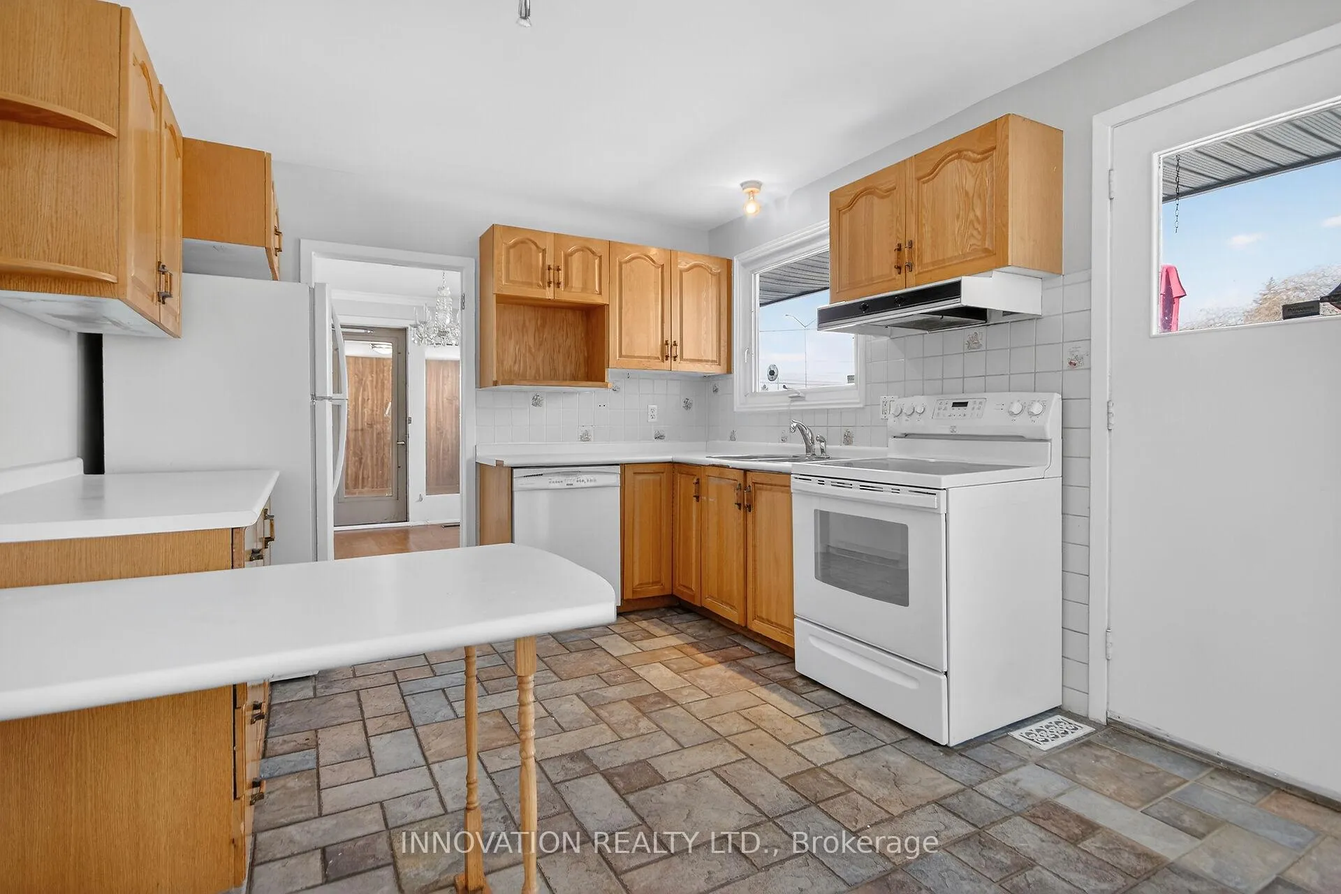 Photo 16 of 1951 Garfield Avenue, Ottawa, Braemar Park — HOMEH