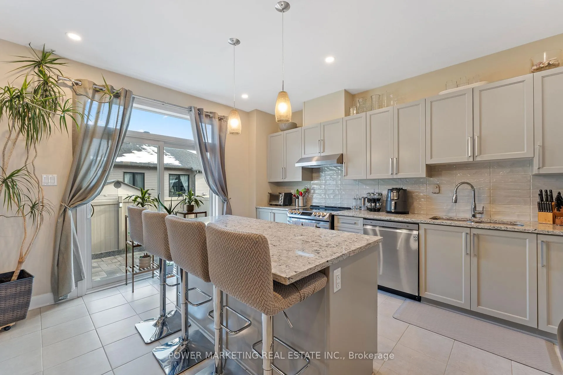 Photo 9 of 682 Jerome Jodoin Drive, Ottawa, Avalon West — HOMEH