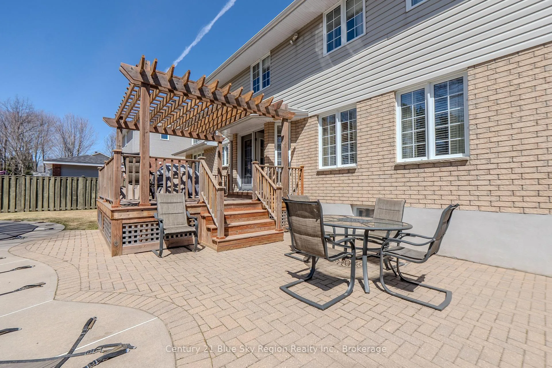 Photo 14 of 96 Janey Avenue, North Bay, Airport — HOMEH