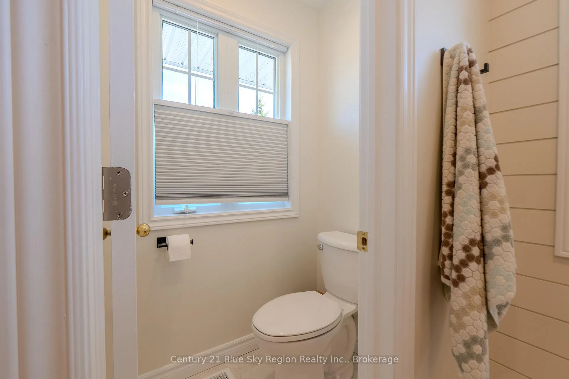 Photo 37 of 96 Janey Avenue, North Bay, Airport — HOMEH